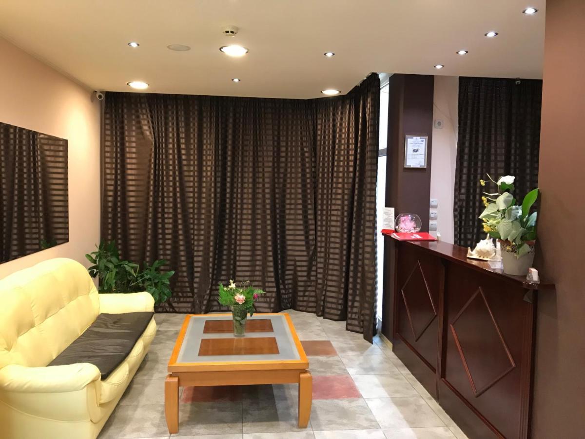 Hotel Riviera Ράβντα Εξωτερικό φωτογραφία