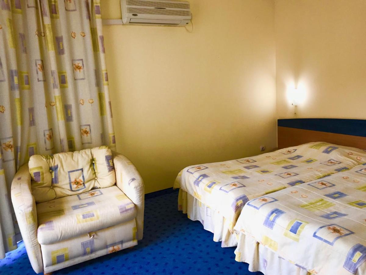 Hotel Riviera Ράβντα Εξωτερικό φωτογραφία