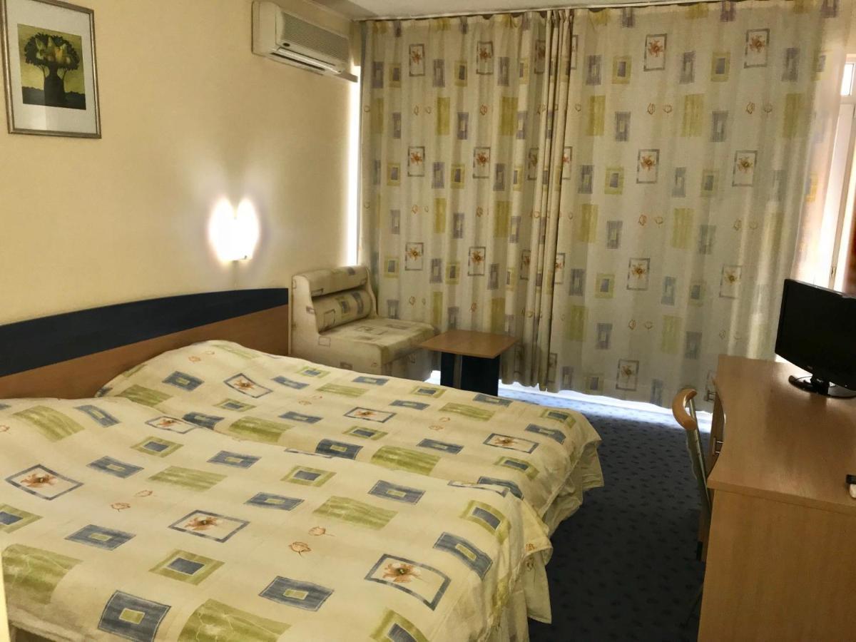 Hotel Riviera Ράβντα Εξωτερικό φωτογραφία