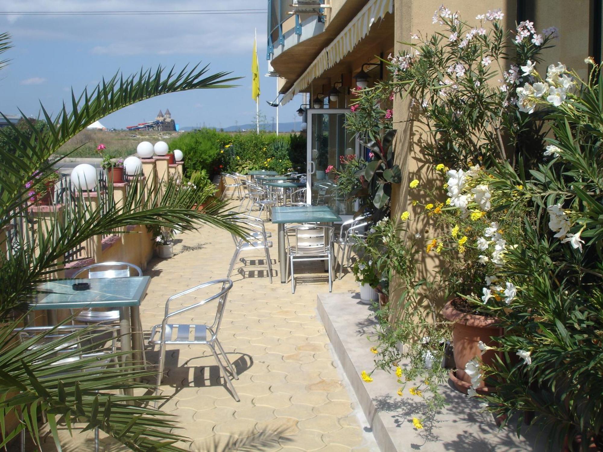Hotel Riviera Ράβντα Εξωτερικό φωτογραφία